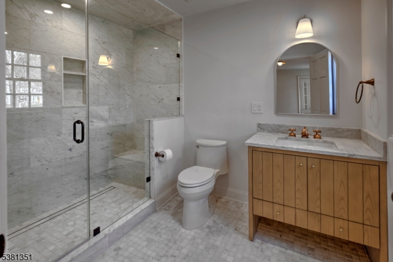 New Vernon - Residential