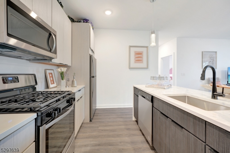 The Franklin at Hillsboroug - Residential Lease