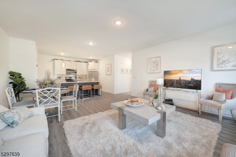 The Franklin at Hillsboroug - Residential Lease