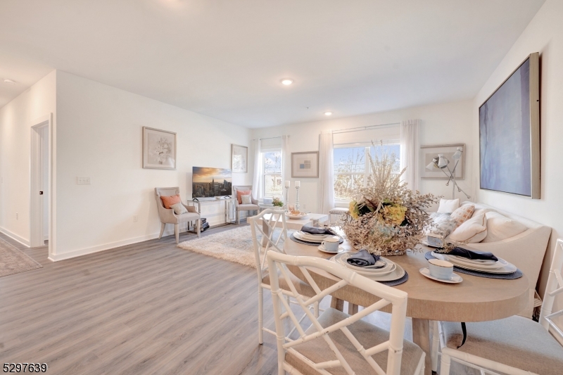 The Franklin at Hillsboroug - Residential Lease