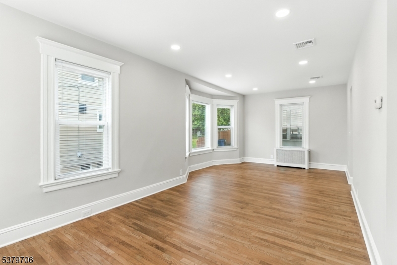 Gregory Avenue - Residential