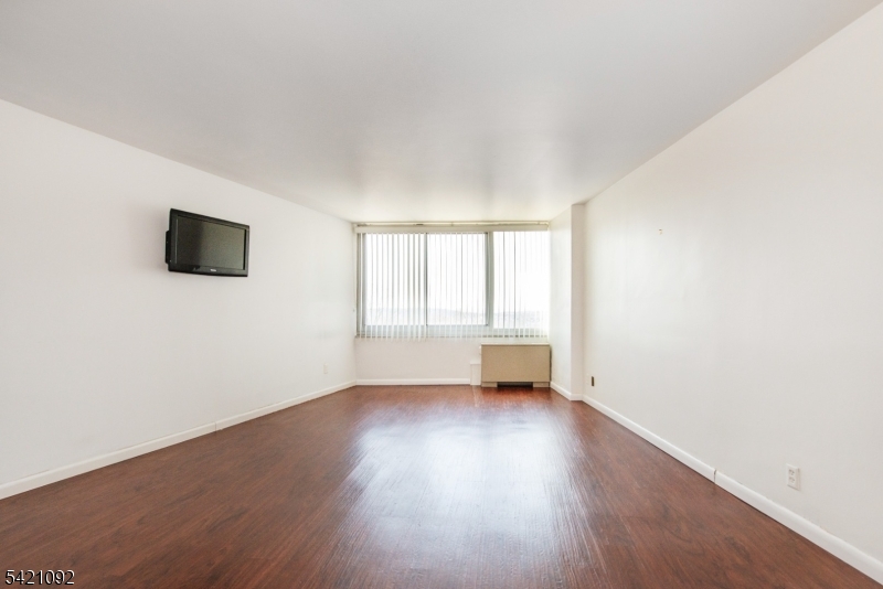 CLARIDGE 1 - Residential