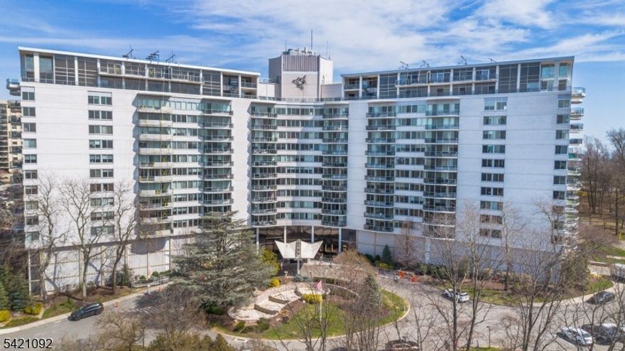 Gorgeous renovated studio in Claridge #1. Unit is light and bright and features updated kitchen with quartz countertops, white cabinets and stainless steel appliances, partitioned off sleeping area with door, full renovated bathroom with walk in shower, huge walk in closet and stackable washer and dryer. Claridge Building 1 is a luxury high rise building with 24/7 concierge / doorman and valet parking, gym, pool, tennis courts, community room. and basement storage.  Your monthly HOA fee includes heat, electric, water, sewer, and amenities.