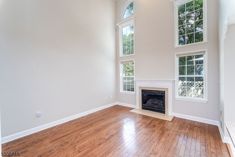 HAMILTON WOODS - THE HILLS - Residential