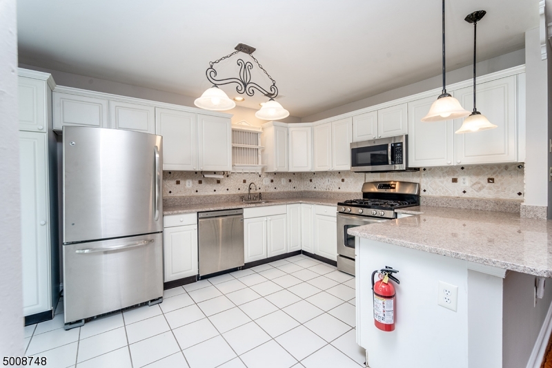 HAMILTON WOODS - THE HILLS - Residential