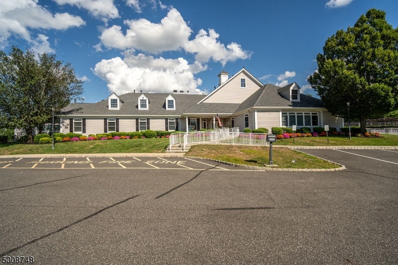 HAMILTON WOODS - THE HILLS - Residential