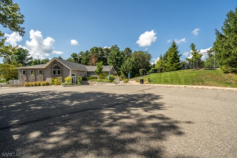 HAMILTON WOODS - THE HILLS - Residential