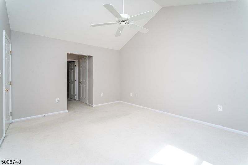 HAMILTON WOODS - THE HILLS - Residential