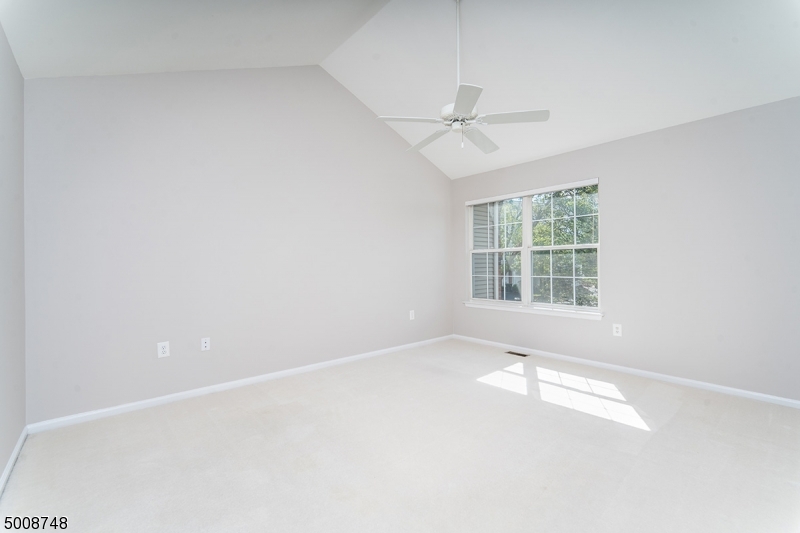 HAMILTON WOODS - THE HILLS - Residential