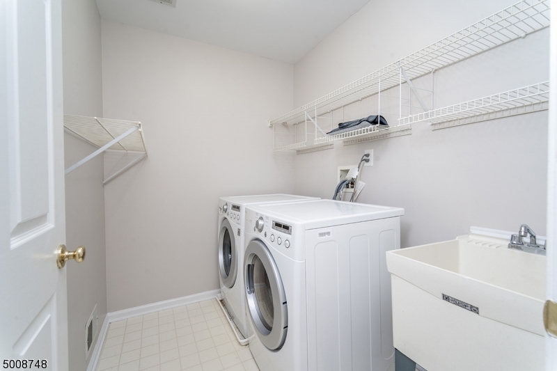 HAMILTON WOODS - THE HILLS - Residential