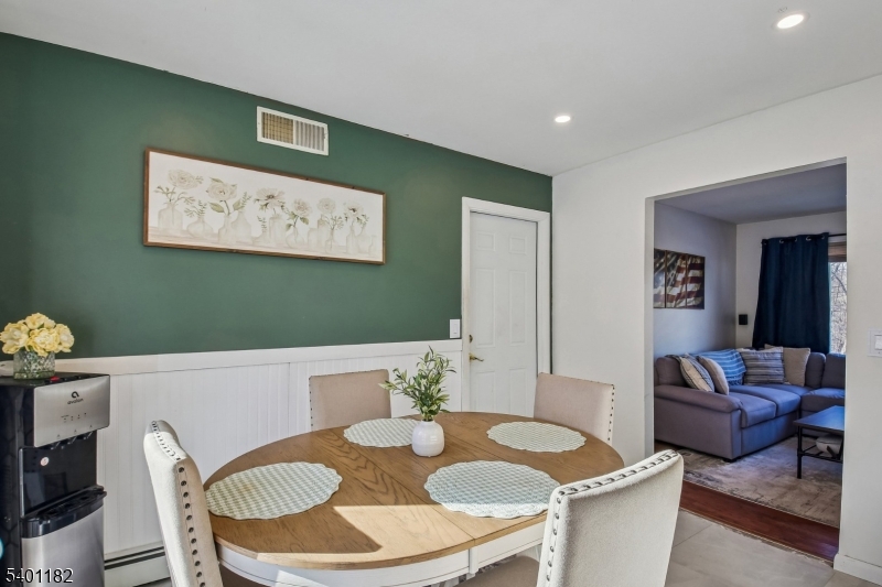 Barry Lakes - Residential