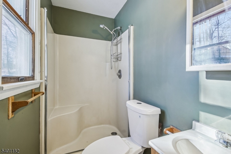 Barry Lakes - Residential