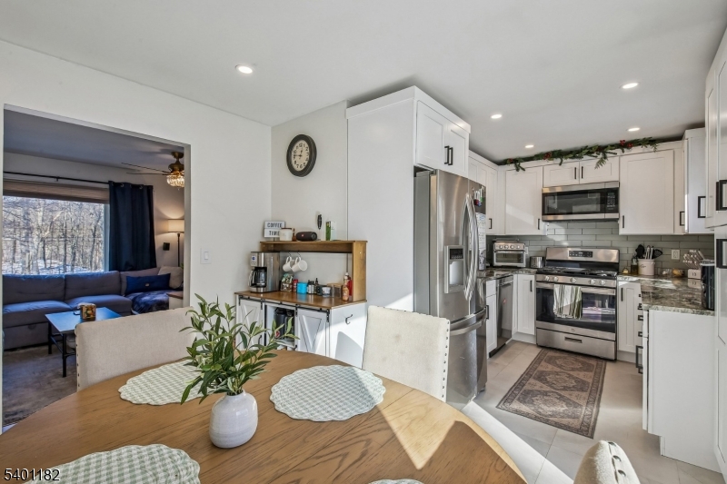 Barry Lakes - Residential