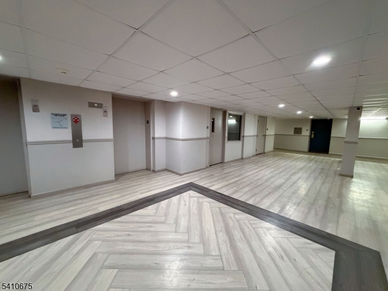 Linden Towers - Residential