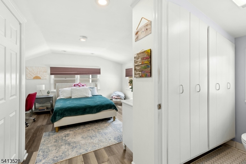 South side near schools - Residential