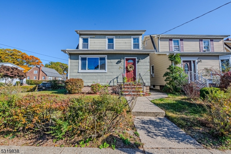 GORGEOUS SPACIOUS COLONIAL HOME W/OPEN LAYOUT ON CORNER LOT. PLENTY OF CHARACTER YOU'LL FIND IN THIS ONE-OF A KIND GEM.   TREE-LINED STREET NEAR BEAUTIFUL NISHUANE PARK WITH TENNIS COURTS. NEAR SHOPS, RESTAURANTS & NYC TRANSPORTATION. CORNER PROPERTY WITH PLENTY OF SUNLIGHT, NEW APPLIANCES ARE A BONUS FEATURE IN THIS HOME!   LIGHT & BRIGHT HOME WITH PLENTY OF WINDOWS. ENJOY THE SUNROOM/OFFICE AREA W/ LARGE SPACIOUS LIVING ROOM & FRENCH DOORS LEADING TO A DINING ROOM PERFECT FOR  HOLIDAY ENTERTAINING.  CLOSE TO SCHOOLS & PARKS. FRESHLY PAINTED W/ BEAUTIFUL HARD WOOD FLOORS. FULL FINISHED BASEMENT. CREDIT SCORE 700+ REQUIRED,INCOME VERIFICATION RENT RATIO/ EMPLOYMENT VERIFICATION/INTERVIEW NECESSARY TO RENT. PETS CONDITIONAL. SIZE & BREED RESTRICTIONS.1 -1.5 months security deposit /1st months rent due at lease signing. LAWN/SNOW TENANTS RESPONSIBILITIES. 1ST $150 OF REPAIRS TENANTS RESPONSIBILITES. AS-IS CONDITION.