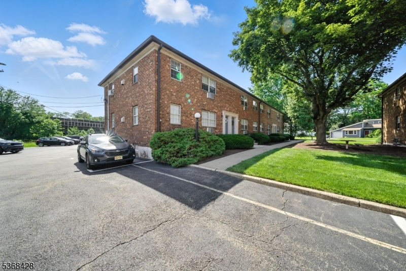 Valley Stream - Residential Lease