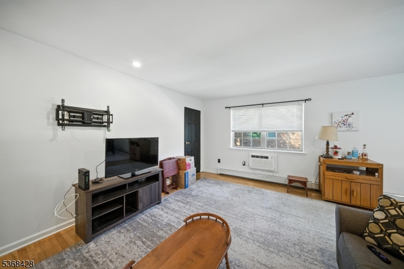 Valley Stream - Residential Lease