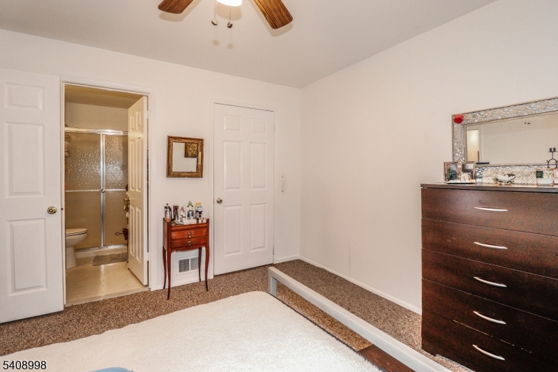 QUAILBRK COUNTRY CLUB CONDO - Residential