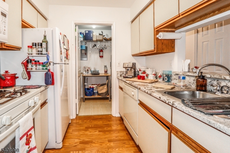 QUAILBRK COUNTRY CLUB CONDO - Residential