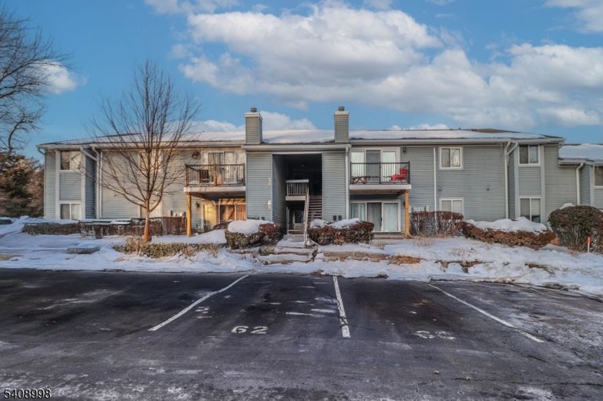 AGE 55 ADULT CONDO AT QUAILBROOK'S COUNTRY CLUB CONDO'S, LOVELY  2 BEDROOM/2 BATH, 2ND/TOP FLOOR UNIT WITH GRANITE COUNTERS/NEW DECK/SLIDERS/WINDOWS/WASHER/DRYER., SUNNY UNIT WITH LOW MAINT/HEATING COSTS,  NEAR RESTAURANTS AND SHOPPING, ASSIGNED PARKING. MUST SEE.