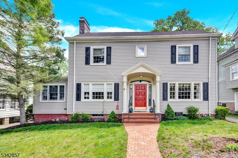 Chatham Boro, New Jersey 07928, United States, 3 Bedrooms Bedrooms, ,2 BathroomsBathrooms,Residential,Pending,127600