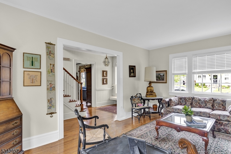 Chatham Boro, New Jersey 07928, United States, 3 Bedrooms Bedrooms, ,2 BathroomsBathrooms,Residential,Pending,127600