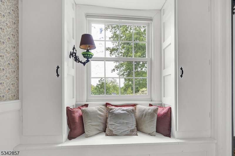 Chatham Boro, New Jersey 07928, United States, 3 Bedrooms Bedrooms, ,2 BathroomsBathrooms,Residential,Pending,127600