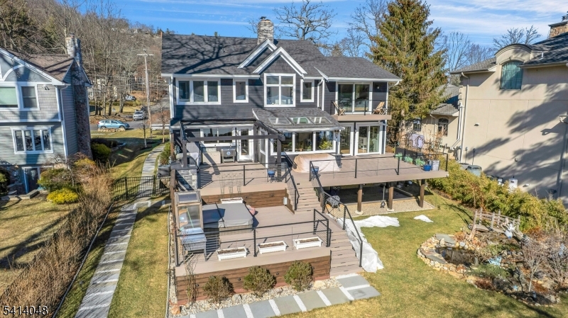 LAKE MOHAWK - Residential