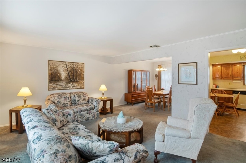 BATTLE HILL - Residential