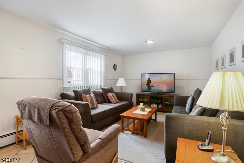 BATTLE HILL - Residential