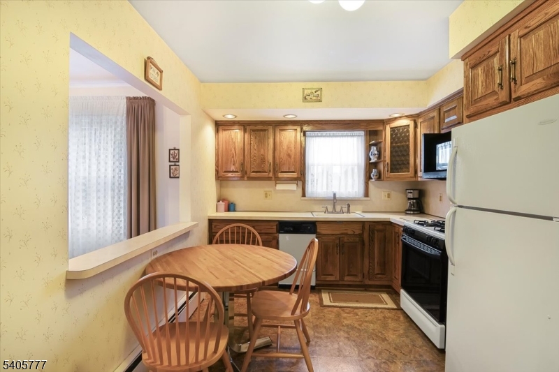 BATTLE HILL - Residential