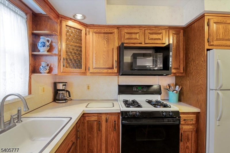 BATTLE HILL - Residential