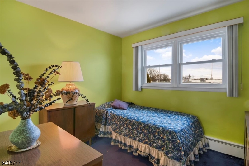 BATTLE HILL - Residential