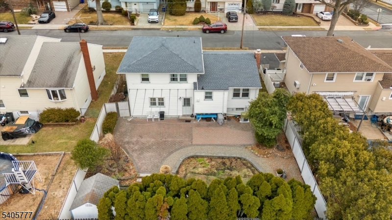 BATTLE HILL - Residential