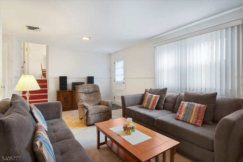 BATTLE HILL - Residential