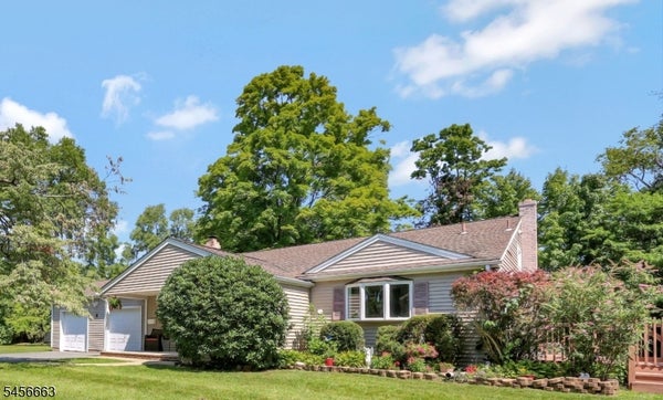 8 LIBBY AVE, POMPTON PLAINS, NJ 07444 - Image 21139f1abdff144ea5dec3b492e14a48/2022010347