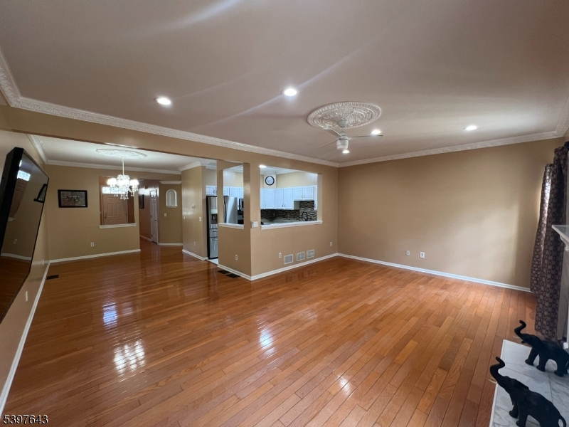 Mazdabrook Community - Residential