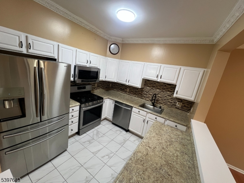 Mazdabrook Community - Residential