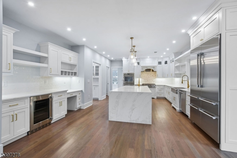 Riker Hill - Residential