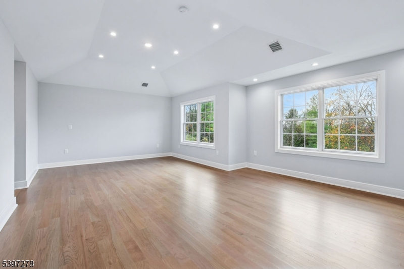 Riker Hill - Residential