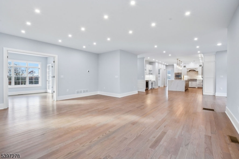 Riker Hill - Residential