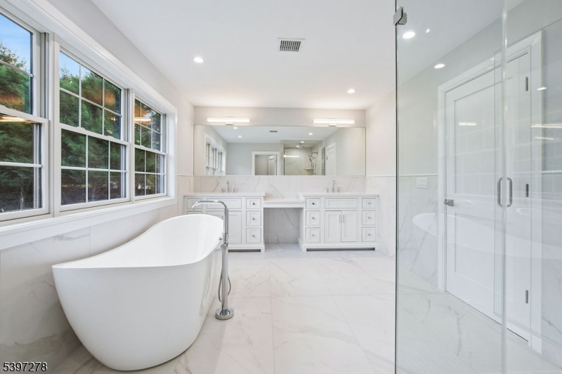 Riker Hill - Residential