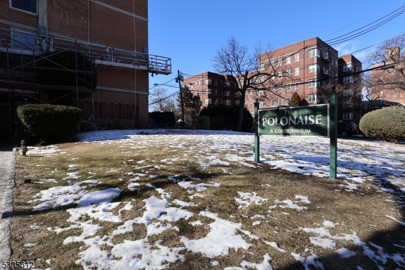 Polonaise - Residential