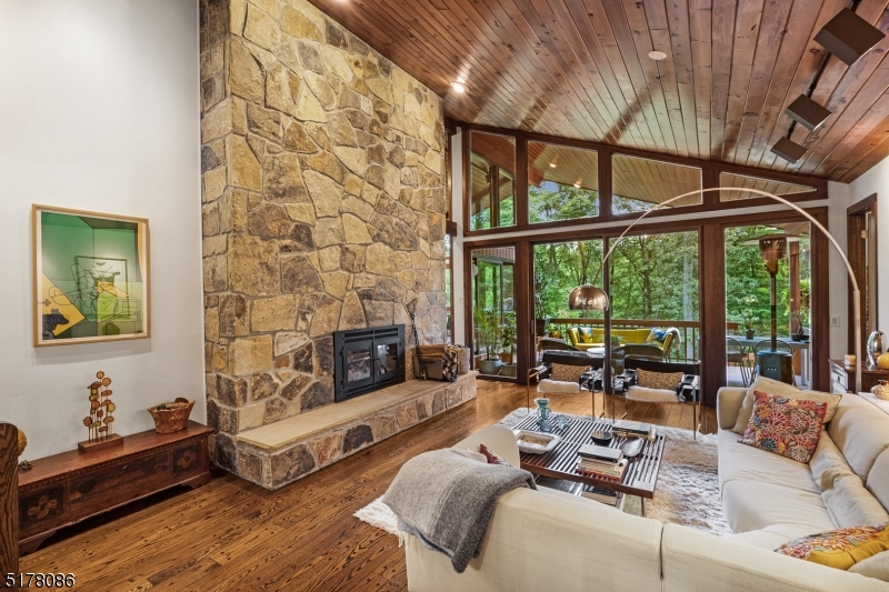 Roxiticus Valley/Far Hills - Residential