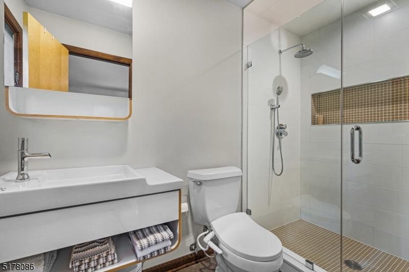 Roxiticus Valley/Far Hills - Residential