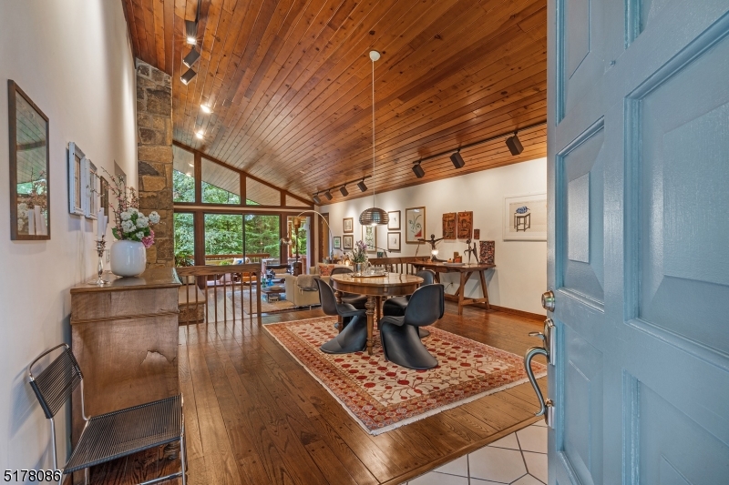 Roxiticus Valley/Far Hills - Residential