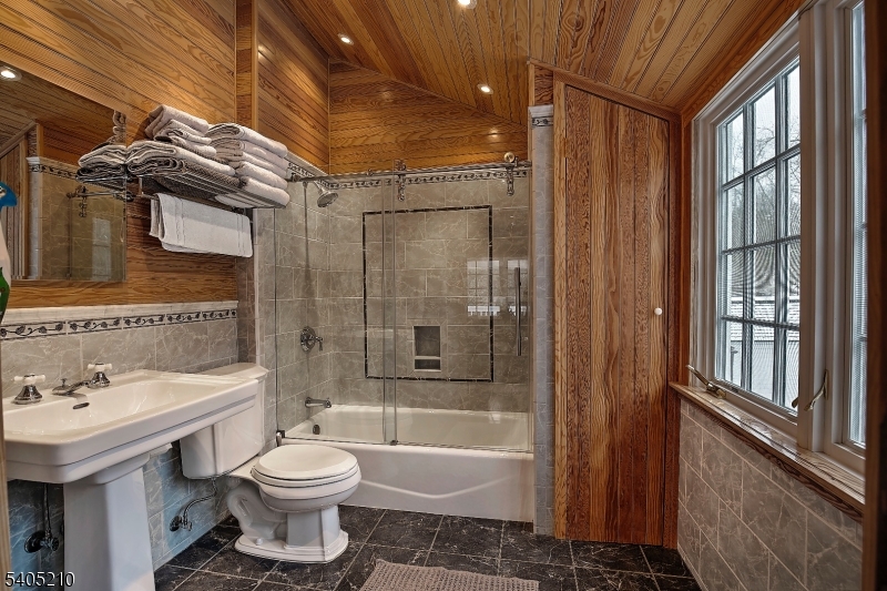 Horse Country - Residential