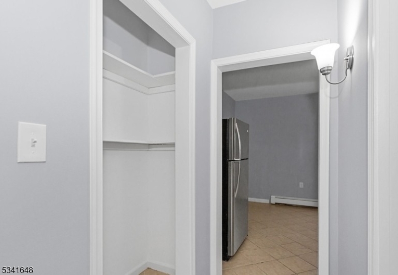 Newark City, New Jersey 07104, United States, 2 Bedrooms Bedrooms, ,1 BathroomBathrooms,Residential,Active,82125