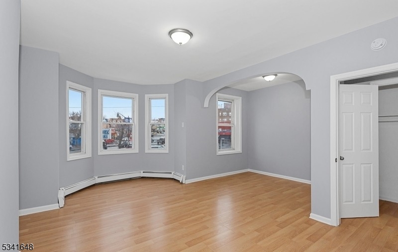 Newark City, New Jersey 07104, United States, 2 Bedrooms Bedrooms, ,1 BathroomBathrooms,Residential,Active,82125